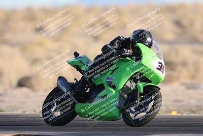 media/Dec-07-2025-CVMA (Sun) [[3e7d2de5dc]]/Race 17-Amateur Formula Middleweight/